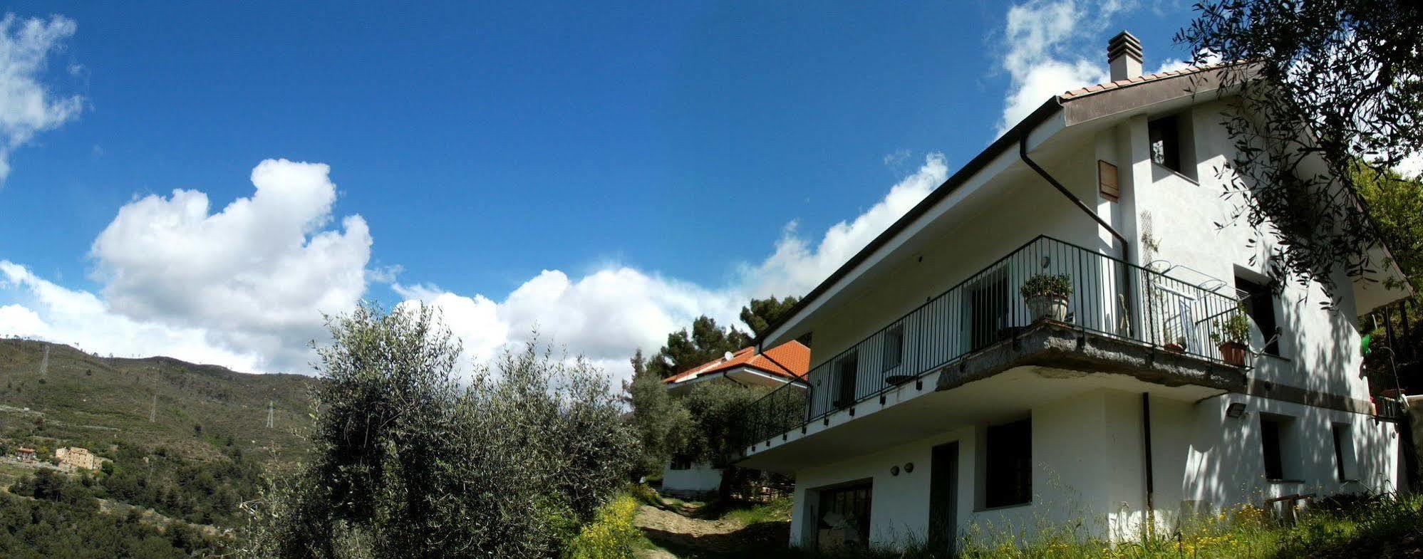 L'intrigante 3*